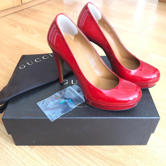 Authentic Gucci vernice crystal pumps - Picture 1 of 6